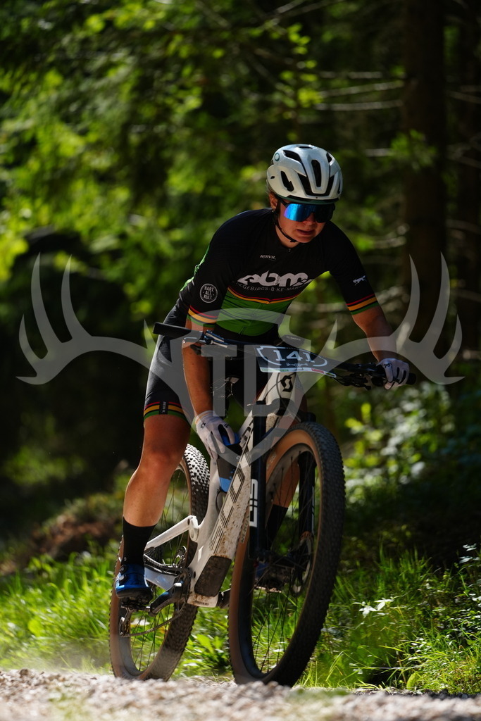 FC102420 | Fotogalerie der Treibjagd im Dunkelwald - Dein MTB Etappenrennen im Erzgebirge - Realisiert mit Pictrs.com