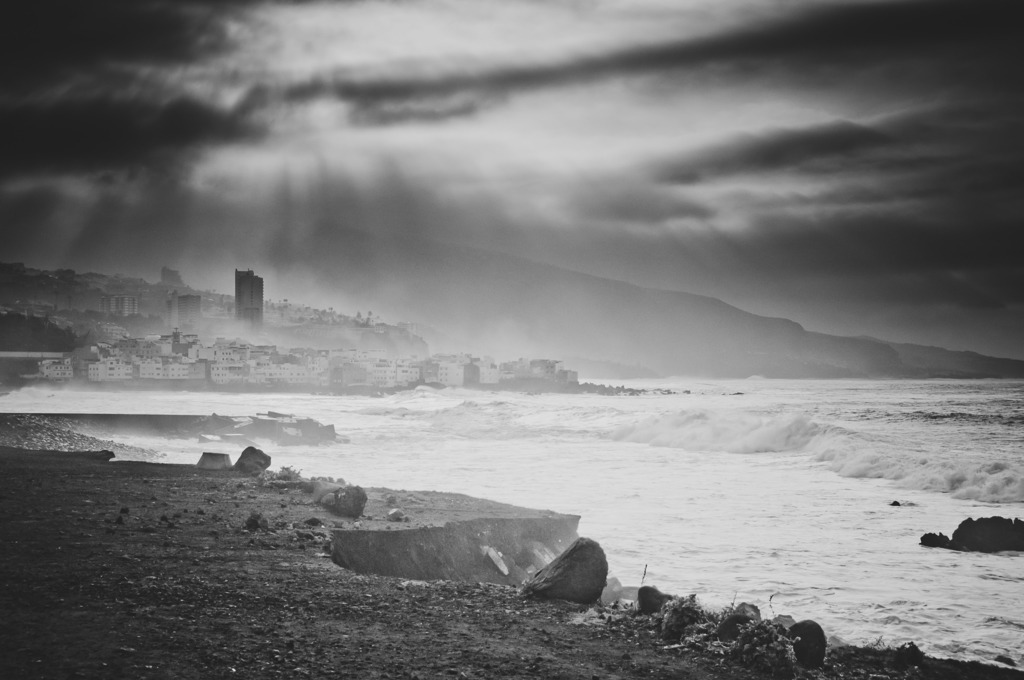 Puerto de la Cruz, Teneriffa | Online Shop für Christen: Christliche Poster XXL, Plakate, Wandbilder als Leinwand & christliche Postkarten, Kalender, Sticker & Lizenzen zum Download. Die Kunstwerke im christliche Geschenke Shop zeigen die Jahreslosung 2025, Gott, Jesus & mehr.