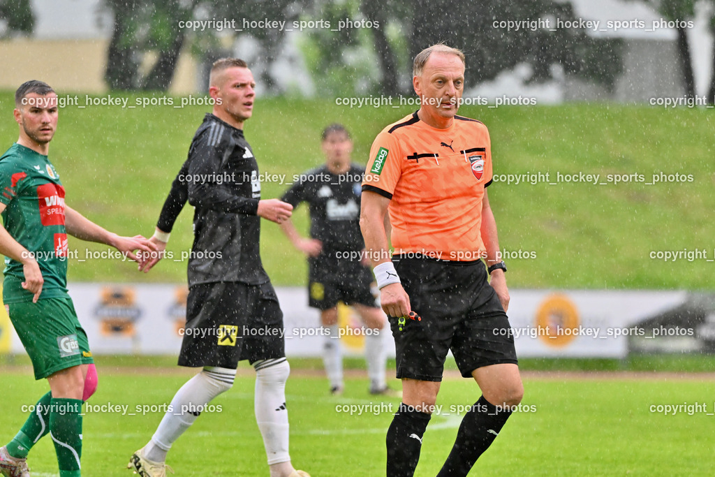 SV Rapid Lienz vs. URC Thal Assling | #7 Antonel Cabraja Rapid Lienz, #10 Jasmin Dindic Thal Assling, Christian Johann Steiner Referee, SV Rapid Lienz vs. URC Thal Assling, SV Rapid Lienz vs. URC Thal Assling am 08.06.2024 in Lienz (Dolomiten Satadion), Austria, (Photo by Bernd Stefan)