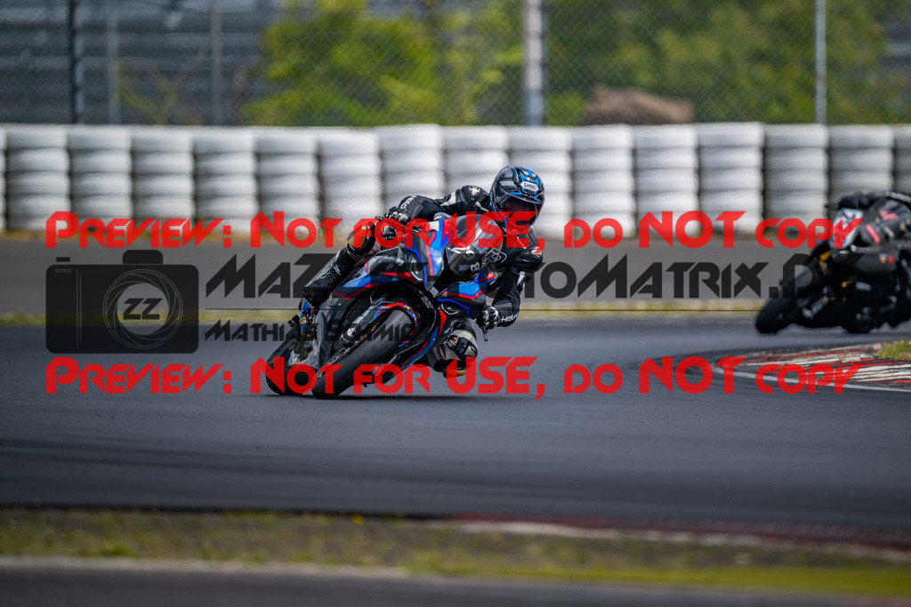 MaZZes_FotoMatrix_230719_6368 | ROT