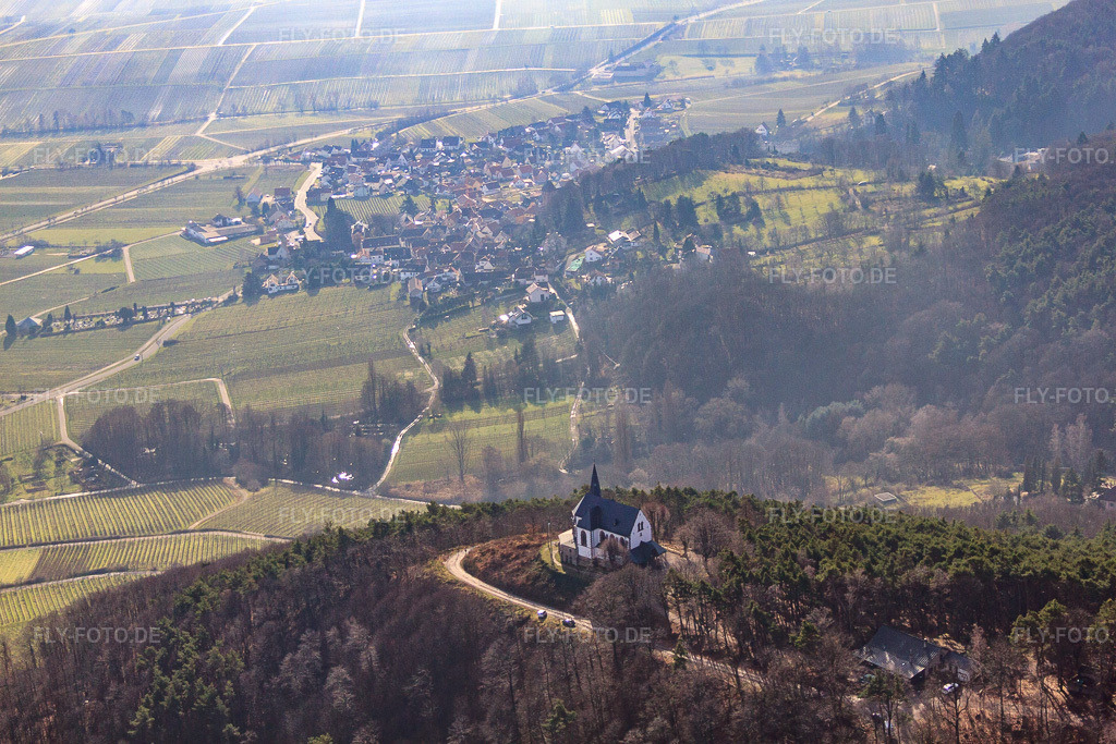 Luftbild: St.-Anna-Kapelle auf dem Annaberg in Burrweiler im Bundesland Rheinland-Pfalz in Deutschland. Foto: IMG_61595.jpg vom 18.01.2014 durch Werner Riehm/FLY-FOTO.de
