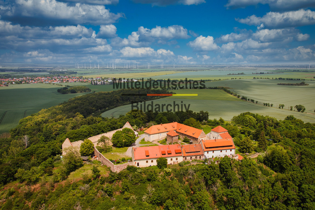 Konradsburg_bei_Falkenstein_Aschersleben_5112 | Die erstmals 1021 erwähnte Konradsburg ist eine Burg bei Ermsleben im Landkreis Harz in Sachsen-Anhalt.  - Realisiert mit Pictrs.com