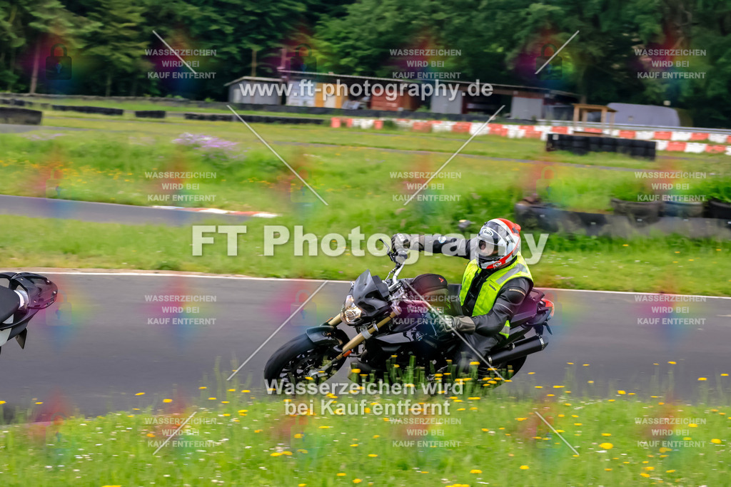 VBK-7018 | Hier findet Ihr Bilder von Touristenfahrten auf der Nürburgring Nordschleife oder von anderen Veranstaltungen die ich besucht habe. Viel Spass beim Durch Schauen 
