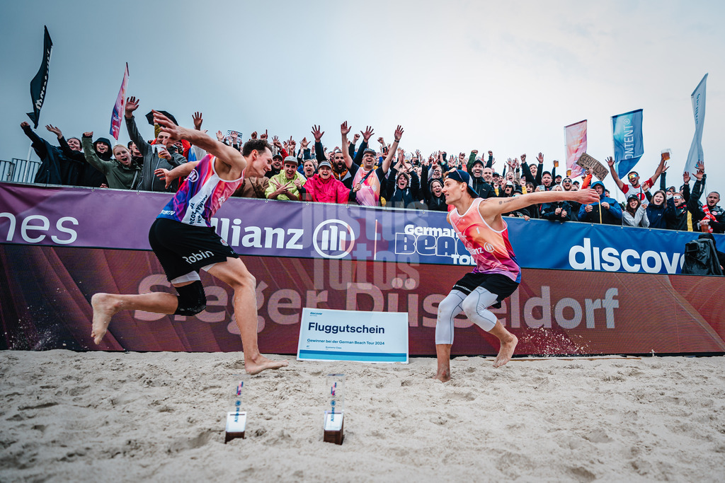 Beachvolleyball | Männer | German Beach Tour 2024 | Tourstop Düsseldorf | 19.05.2024 | Robin Sowa (links) und Max Just (rechts) gewinnen den Tourstop in Düsseldorf