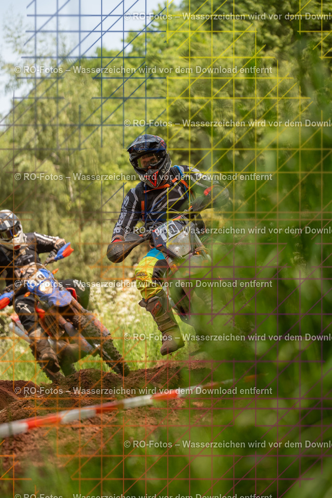 Wolfshausen 5 Lauf -415 | Sportfotografie von RO-Fotos: Motorsport, Motocross, Enduro, Laufveranstaltungen und Triathlon. Professionelle Fotos von Sportlern und Events. - Realisiert mit Pictrs.com