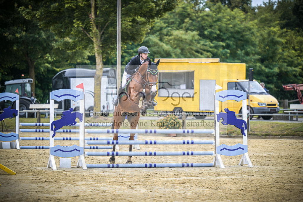 DOS_3419 | Entdecke hochwertige Reitturnierfotos von Foto Oger. Professionell, emotional und authentisch – jetzt Lieblingsmomente im Shop bestellen.Deutschlandweite Turnierfotografie. - Realisiert mit Pictrs.com