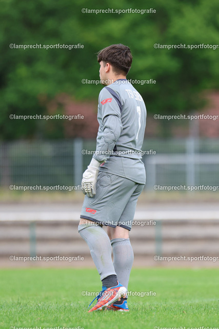 Fußball I Junioren I Kreispokal Lübeck I Finale I JSG Concordia Lübeck - TSV Siems I 09.06.2025.037 | Leonard Herbertz (1, TSV Siems) - Realisiert mit Pictrs.com