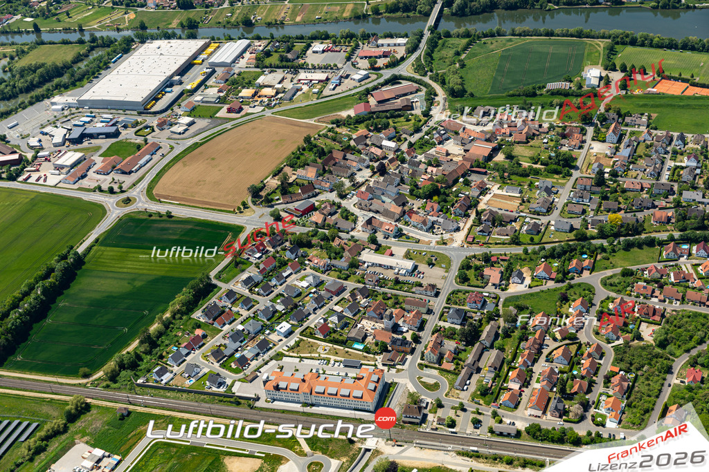 Die Luftbildaufnahme neuses-an-der-regnitz - eggolsheim wurde 2020 mittels Flugzeug (keine Drohne) erstellt. Perfekte Schärfe und Druck- Ergebnisse- Garantiert!