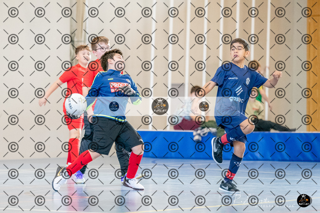 20251122_FCR-Hallenturnier-E_1_006-43 | Sport und Naturfotografie von Roberto Esposito zeigt echte Momente Bewegung und die Schönheit der Natur. Ausdrucksstarke Bilder schaffen Emotionen.