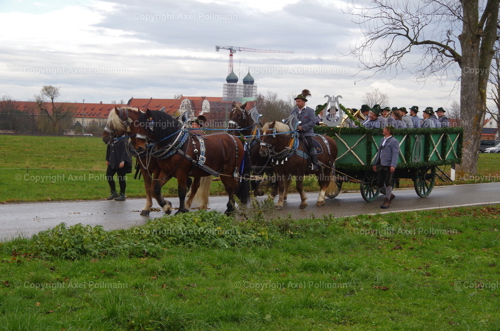 IMGP9816 | fotografiert von Axel PollmannLeonhardi Wallfahrt Benediktbeuern und Murnau, Fronleichnam, Fasching, Landschaft im Loisachtal und Benediktbeuern  - Realisiert mit Pictrs.com