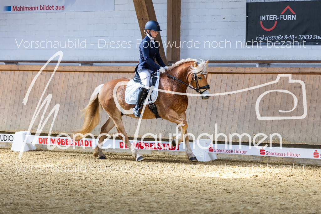 Sth-LPO25-DrR-L-127 | MomenTaufnahmen Pferdesportfotos