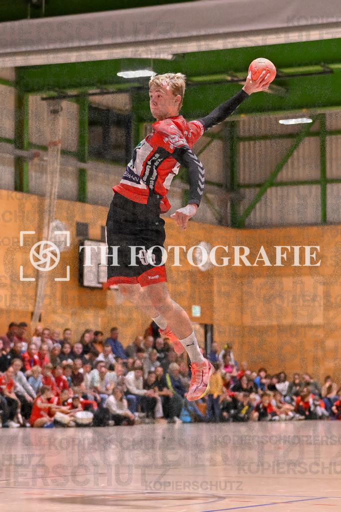 GER, SG Maulburg/Steinen - HSG Dreiland, Handball, Landesliga Suedbaden, 4. Spieltag, Saison 2024/2025, 12.10.2024 | Soeren Ohlsen (SG Maulburg/Steinen, #95) springt und wirft.GER, SG Maulburg/Steinen - HSG Dreiland, Handball, Landesliga Suedbaden, 4. Spieltag, Saison 2024/2025, 12.10.2024Foto: TH Fotografie/Thomas Hess