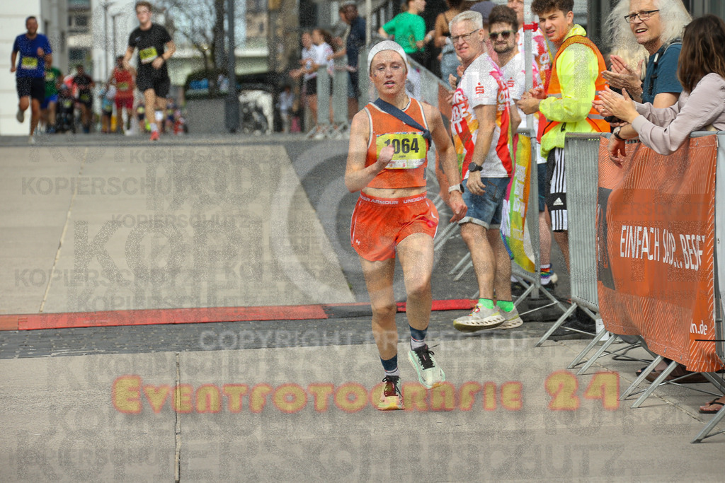 250920_1323_EX1_4275 | Sportfotografie im Rhein-Sieg Kreis, Köln, Bonn, NRW, Rheinland Pfalz, Hessen, etc. Unser Tätigkeitsfeld umfasst den Laufsport vom Volkslauf über den Marathon, Duathlon, Triathon bis zum Ultralauf wie Kölnpfad Ultra oder Schindertrail.
