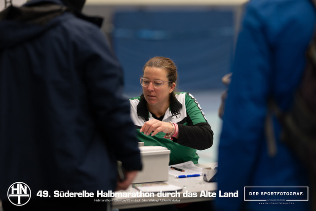 Süderelbe Halbmarathon 2025 I 09.11.2025 I Fotograf_DerSportfotograf.I 00041 | Der Sportfotograf. - Realisiert mit Pictrs.com