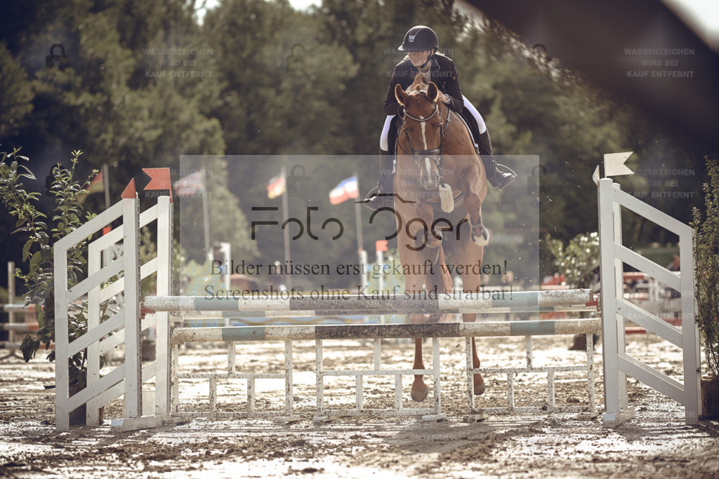 20240531-DOS_9268 | Entdecke hochwertige Reitturnierfotos von Foto Oger. Professionell, emotional und authentisch – jetzt Lieblingsmomente im Shop bestellen. - Realisiert mit Pictrs.com