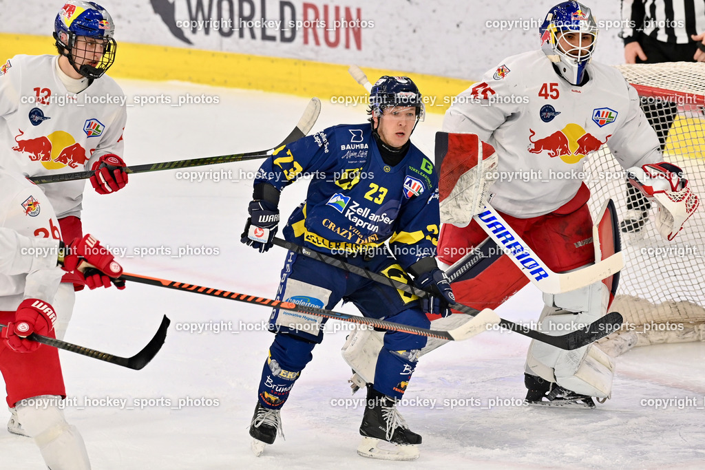 RED BULL HOCKEY JUNIORS vs. EK DIE ZELLER EISBÄREN | #12 Kolarik Leon RED BULL HOCKEY JUNIORS, #23 Jennes Christian EK DIE ZELLER EISBÄREN, #45 Ankirchner Valentin RED BULL HOCKEY JUNIORS, RED BULL HOCKEY JUNIORS vs. EK DIE ZELLER EISBÄREN, RED BULL HOCKEY JUNIORS vs. EK DIE ZELLER EISBÄREN am 14.01.2025 in Salzburg (Eisarena Salzburg), Austria, (Photo by Bernd Stefan)