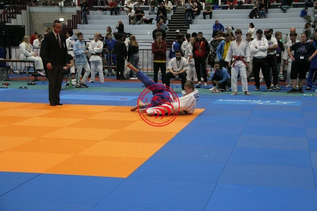 IMG_4038 | Fotos vom Adler Cup - Pictures from Adler Cup

Hier findet Ihr alle Eindrücke und großen Momente der Adler Cup Wochenenden. Here you will find all impressions and great moments of the Adler Cup weekends. - Realisiert mit Pictrs.com