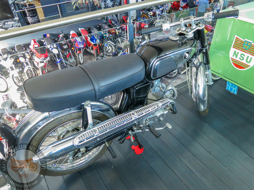 MopedmuseumNeumühl_151023_047 | Bildergalerie von Sport-Ereignissen aber auch von weiteren spannenden Dingen - nicht nur vom Niederrhein. In Anlehnung an den bekannten Spruch von Hanns Dieter Hüsch heißt das Motto: "Niederrhein ist überall".  - Realisiert mit Pictrs.com