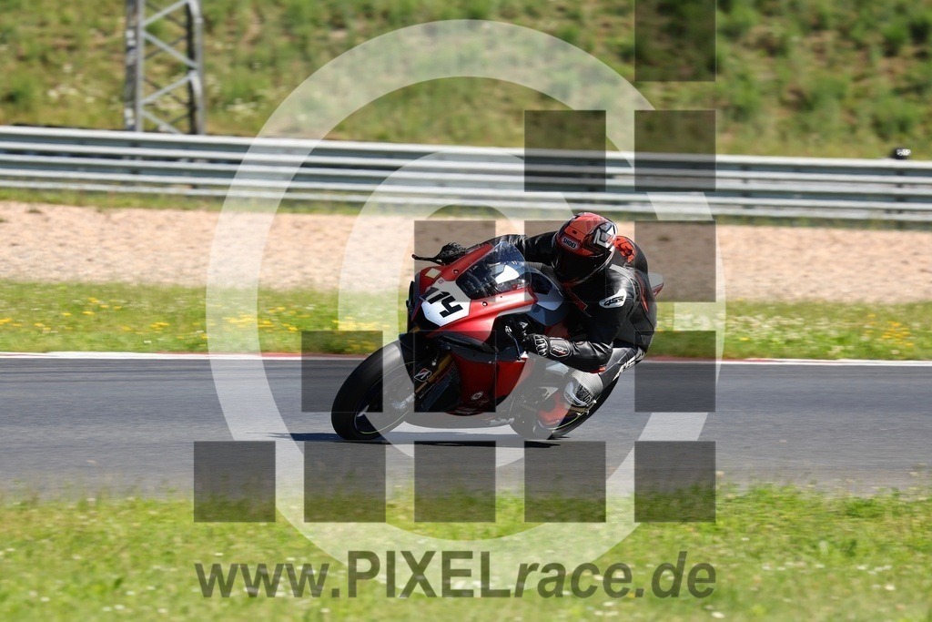 0114-20240609_14447 | Schöne Erinnerungen an spannende Momente - das festzuhalten ist unser Job. PIXELrace.de ist seit 2003 auf den Rennstrecken Europas unterwegs um die Action draußen beim Fahren und die wunderbare Stimmung imm Fahrerlager für euch einzufangen.