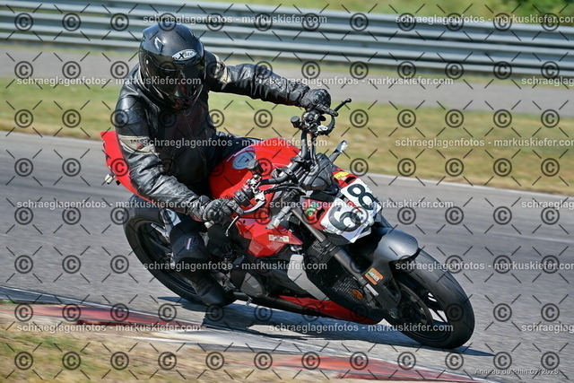 25bt04-0455 | markuskiefer.com - Realisiert mit Pictrs.com