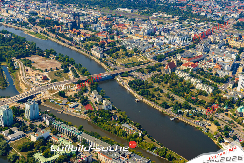 Luftbild Vs Google Maps  Park Johanniskirche  Magdeburg -Das Luftbild wurde 2025 vom UL-Flugzeug heraus erstellt ( keine Drohnenluftbilder ) - Hochauflösende Luftaufnahme -Nicht vergleichbar mit Google Maps oder Satelittenbilder- Die Geschenkidee !Mit Lizenz und Bildrechte bestellbar