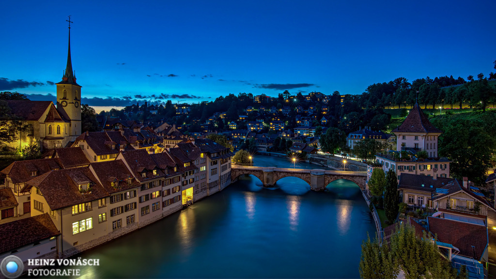 Bern_0042 | Alle Bilder von Heinz Vonäsch Fotografie können alle zu günstigen Preisen gekauft werden! Download der Bilder, Ausdrucke, Postkarten, Tassen T-Shirts, Kalender, Alu- Dibond usw. - Realisiert mit Pictrs.com