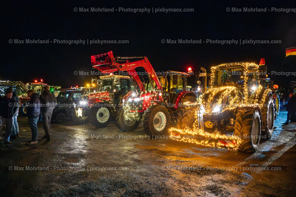 Lichterfahrt-Sulingen_071225-MM_8969-0005 | Max Mohrland - Photography - Realisiert mit Pictrs.com