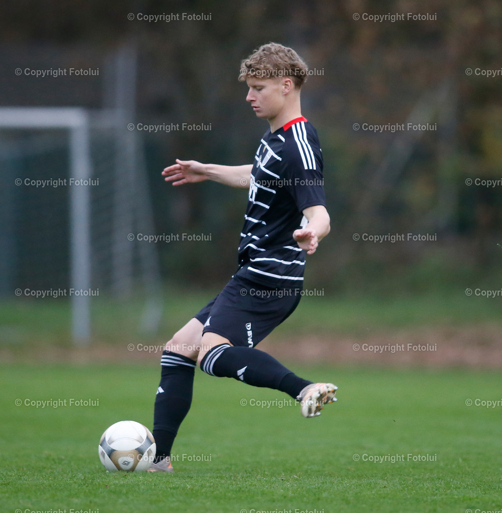 A_LUI_021124_0000002 | SPORT FUSSBALL REGINALLIGA MITTE 02.11.2024 ASKOE OEDT-LASK II IM BILD: EDWARD PURSALL (LASJK II) FOTO:FOTOLUI