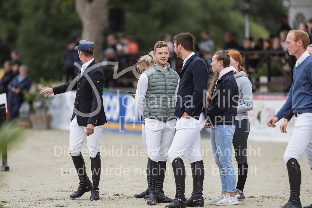 230730_BHO_GrosserPreis-501 | Deine schönsten Turniermomente als professionelle Fotos! Entdecke hochwertige Pferdesport-Fotografie im Online-Shop. Jetzt Fotos finden & bestellen!