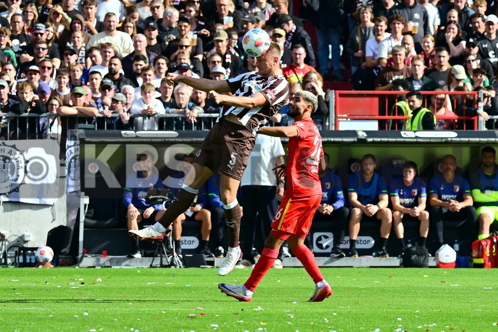 KBS Picture_FCStPauli-FCAugsburg_021 | v.l. Wahl Hauke (St.Pauli) , Saad Elias (FC Augsburg) ,Sportplatz :  Millerntor Stadion, - Realisiert mit Pictrs.com