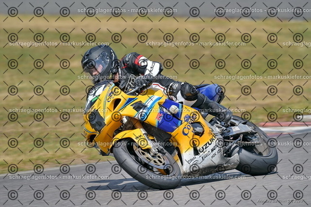25bt04-1322 | markuskiefer.com - Realisiert mit Pictrs.com