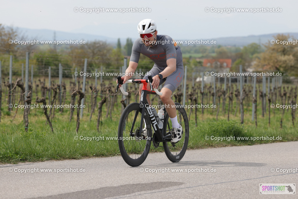 368A4989 | Neusiedlersee Radmarathon 2026@sportshot_your_pictrs #yourpictures#roadtowm2029 #nrm #neusiedlerseeradmarathon #neusiedlersee #neusiedlerseetourismus #burgenland #mörbisch #nrm26 #burgenlandtourismus #voglundco #poweredbyburgenlandtourismus #radsport #rad #marathon #ucigranfondo #visitburgenland #ucigranfondoworldseries