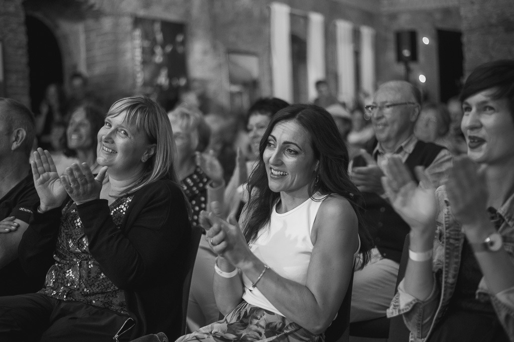 Tango meets Cuba | Tango meets Cuba mit den Klazz Brothers & Cuba Percussion im Forte Belvedere Leisnig zum Festival Hallo Leisnig 2022. - Realisiert mit Pictrs.com