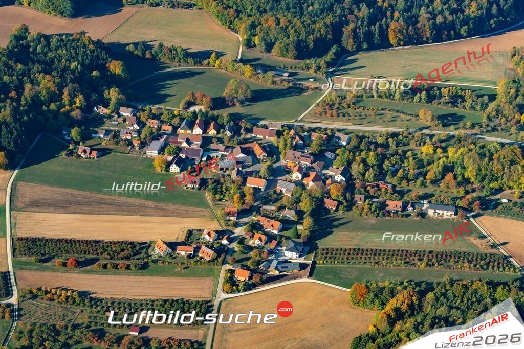 Die Luftbildaufnahme Haidhof - Gräfenberg wurde 2018 mittels Flugzeug (keine Drohne) erstellt. Perfekte Schärfe und Druck- Auflösung- Garantiert!