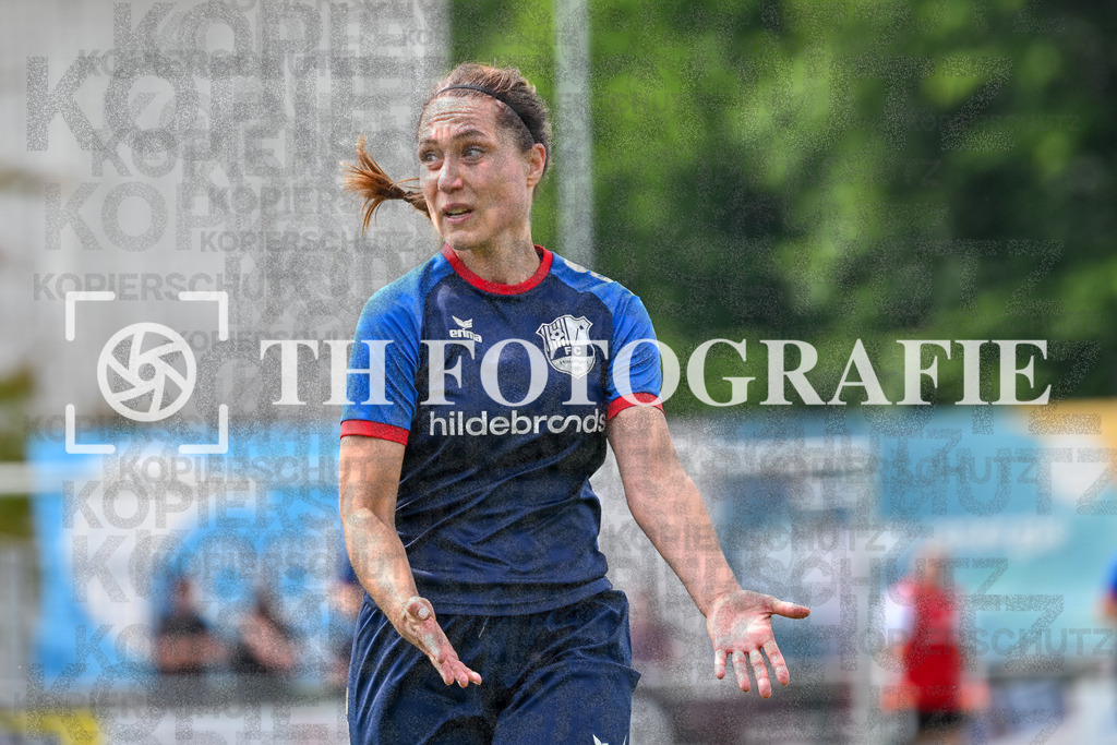 GER, FC Hauingen - SV Waldhaus, Frauen-Fussball, Rothaus Bezirkpokal, Finale, Saison 2024/2025, 29.05.2025 | Larissa Zimmermann (FC Hauingen, #10)GER, FC Hauingen - SV Waldhaus, Frauen-Fussball, Rothaus Bezirkpokal, Finale, Saison 2024/2025, 29.05.2025Foto: TH Fotografie/Thomas Hess