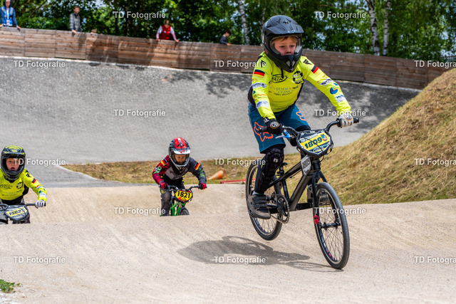 BayBMX2026-05375 | Fotogalerie von Thomas Dettweiler mit Eventbildern und lizenzfreien Fotos. Perfekt als Wandbild, für Büro, Website oder private Nutzung. - Realisiert mit Pictrs.com