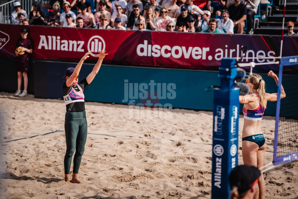 Beachvolleyball | Frauen | Allianz German Beach Tour 2025 | Tourstop Hamburg | 31.05.2025 | v.l. Melanie Gernert und Nele Barber