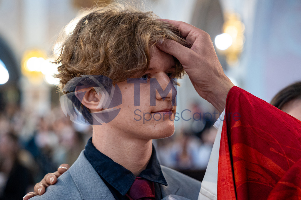 _06_3671 | Firmung Dom Klagenfurt 8.6.24