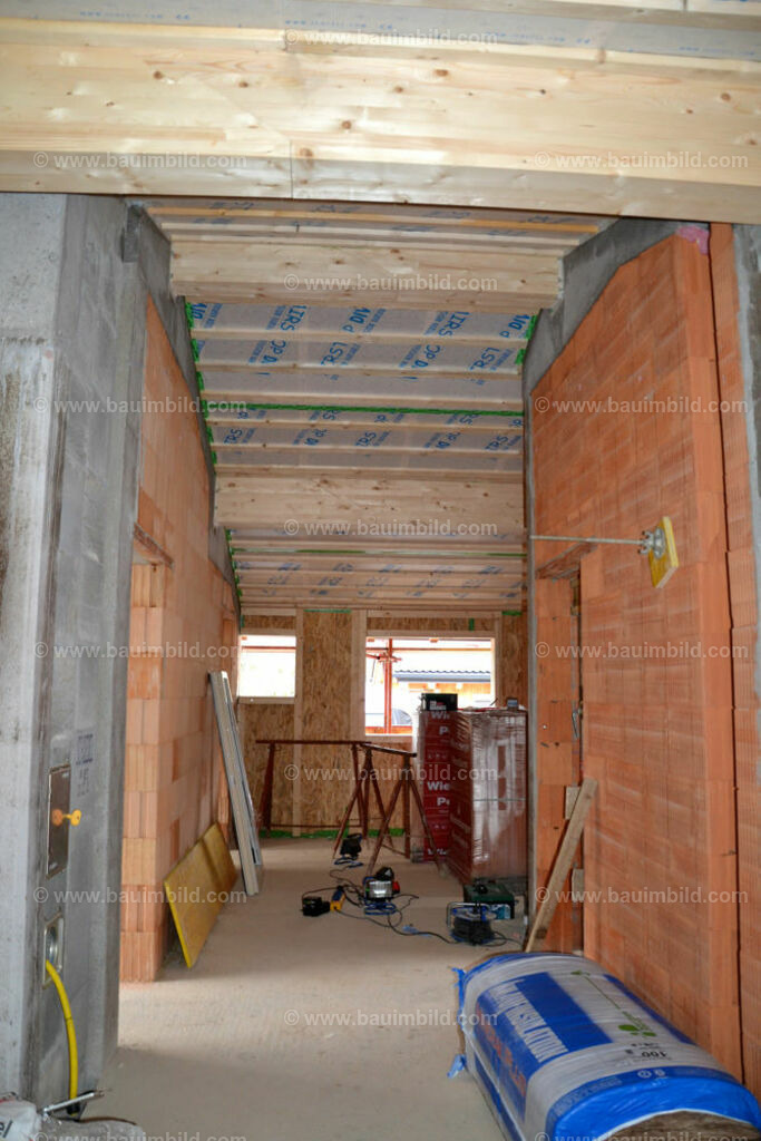 bib-lg13-holzbau-ausbau-0029 | Nach LV-Leistungsgruppen sortierte Detailfotos über den Bau eines Hauses. Alle Hausbau-Bilder direkt vom Urheber und Autor der Website Haus-Selber-Bauen.com