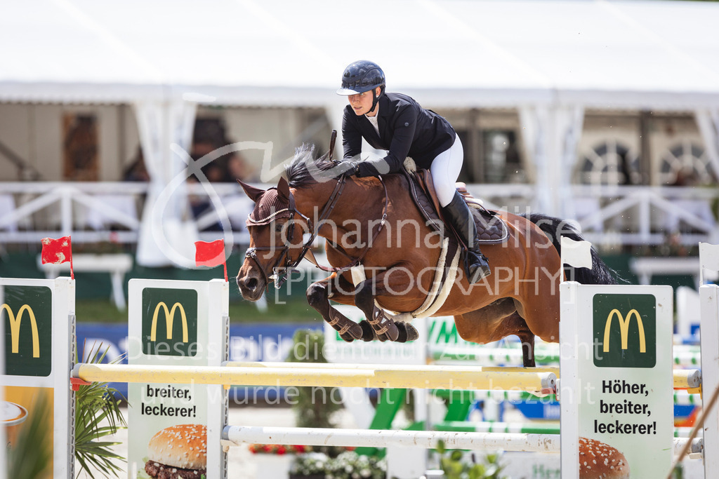 240714_BHO_M2-Spr-2-345 | Deine schönsten Turniermomente als professionelle Fotos! Entdecke hochwertige Pferdesport-Fotografie im Online-Shop. Jetzt Fotos finden & bestellen!