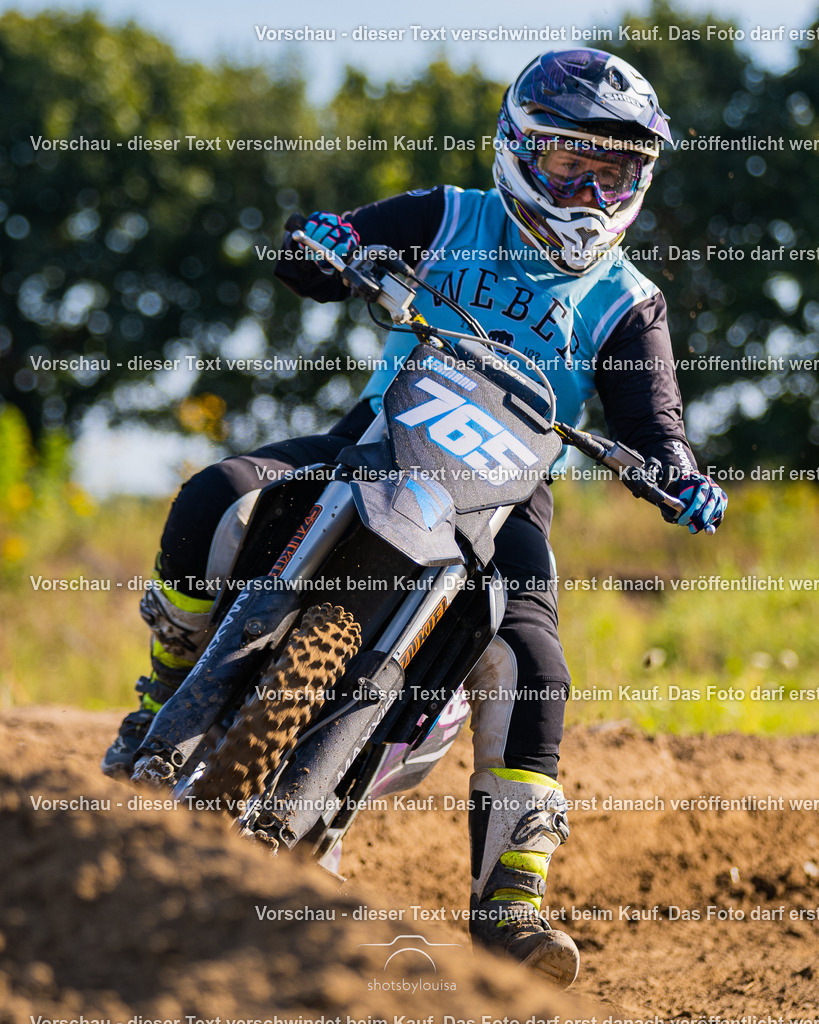 09_20_LM_Schenkenhorst-9799 | Sportfotografin aus Berlin-Brandenburg mit Fokus auf Motocross. Ich halte deine sportliche Leistung und echte Emotionen auf und neben der Strecke professionell fest. Entdecke die Fotos von deinem Rennen und bestelle sie direkt hier im Shop.