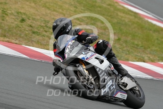 2024_05_16_PBK_17787 | Sportfotografie; SlowMotion; Video; Rennstrecke; Hafeneger; Speer; Racing; RSE; BMW; CBO; Trackday; Motorsportarena; Hockenheimring; Brno; Most; Barcelona; Valencia