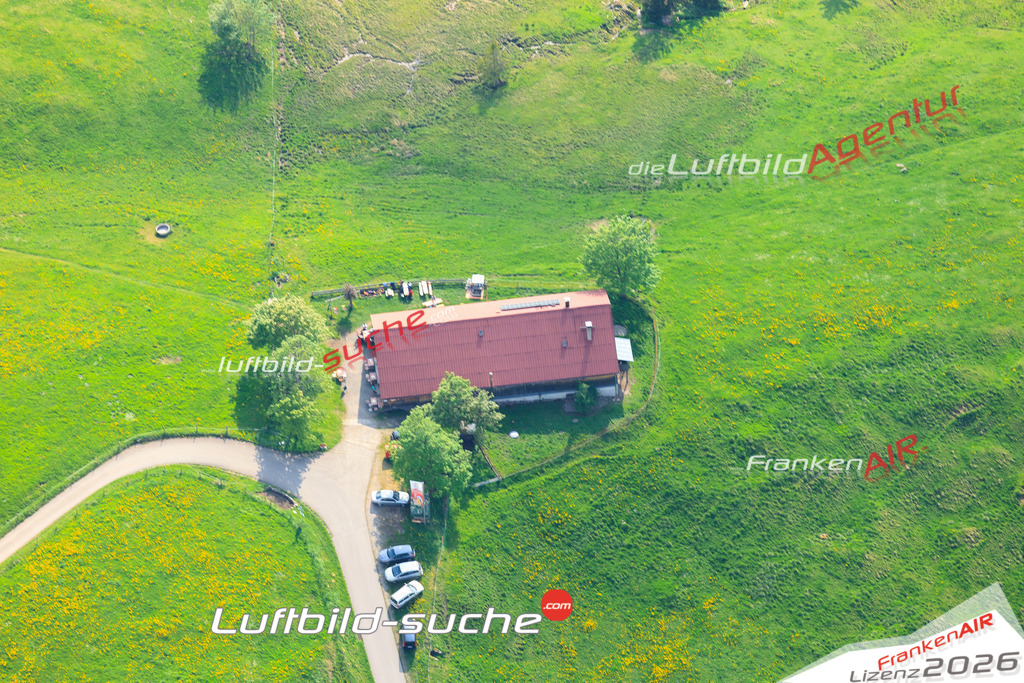 Die Luftaufnahme Tourismus - Sonthofen wurde vom UL-Flugzeug (keine Drohne) aus fotografiert.Hohe Druck- Auflösung-die Geschenkidee!