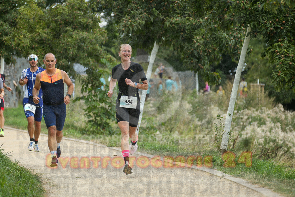 250824_1358_EX1_4456 | Sportfotografie im Rhein-Sieg Kreis, Köln, Bonn, NRW, Rheinland Pfalz, Hessen, etc. Unser Tätigkeitsfeld umfasst den Laufsport vom Volkslauf über den Marathon, Duathlon, Triathon bis zum Ultralauf wie Kölnpfad Ultra oder Schindertrail.