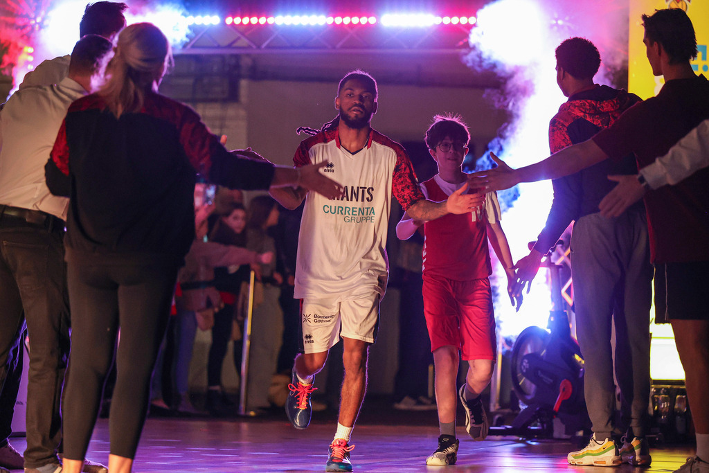 Pro A BAYER GIANTS vs BG Göttingen-76 | Fotos von Basketballspielen aus dem Raum NRW fotografiert von Gero Mueller-Laschet und Daniel Schaefer - Realisiert mit Pictrs.com