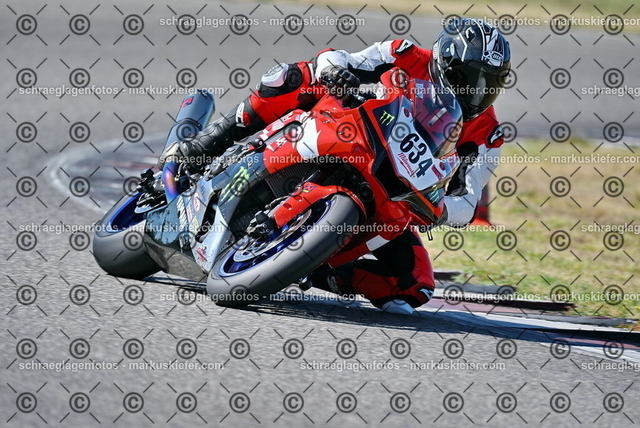 26bt04-0183 | markuskiefer.com - Realisiert mit Pictrs.com