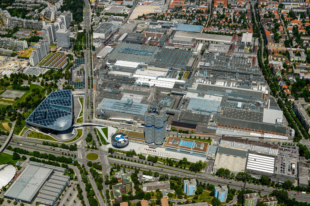 2810306 | BMW-Zentrale mit BMW-Welt und Museum in München