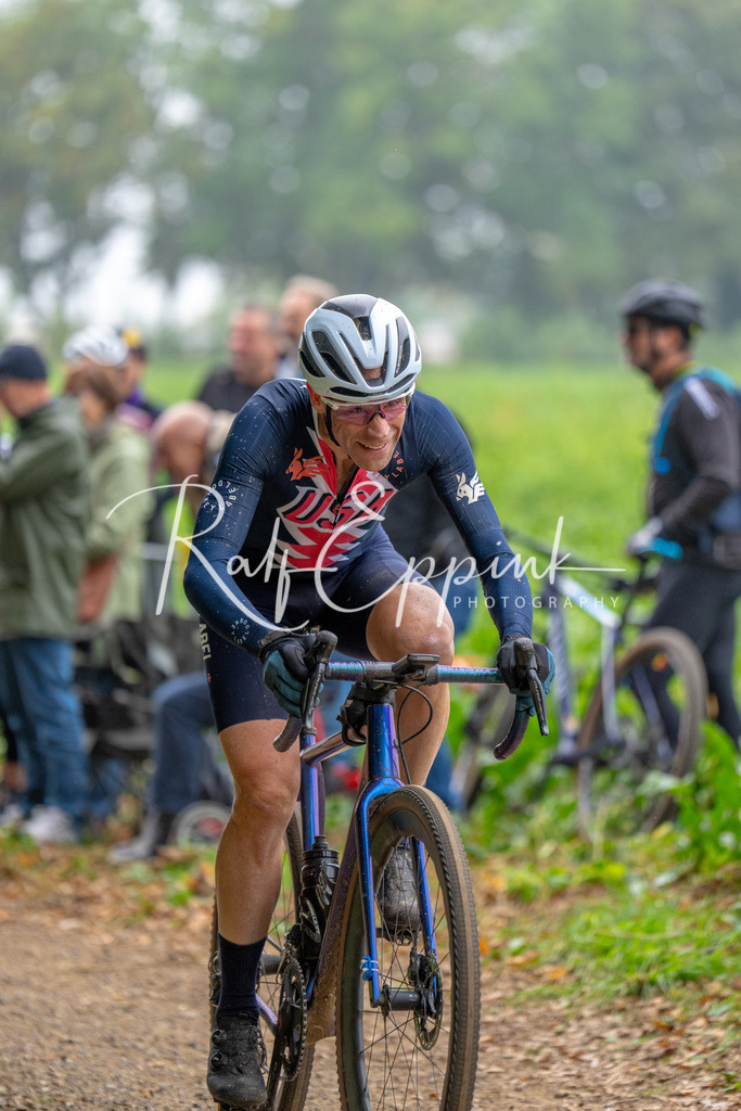 Ralf Eppink Photography 20251011_DSC00406 | Sportfotografie, Eventfotografie, Porträtfotografie, Radsport Fotograf, Triathlon Fotograf, Düsseldorf Fotograf, Köln Fotograf, Actionfotografie, Teamfotografie, Peoplefotografie, Business Portraits, Veranstaltungsfotografie, Reportagefotografie - Realisiert mit Pictrs.com