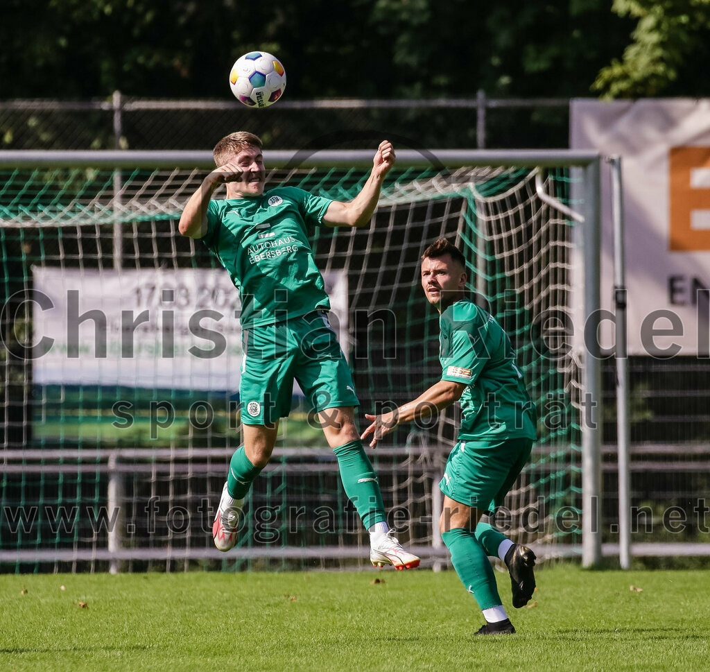 2023-08-26_032_TSV_Ebersberg_gegen_TSV_Oberpframmern | Ebersberg, Deutschland, 26.08.2023:
Fußball, Kreisliga 2023 / 2024, 2. Spieltag, TSV 1877 Ebersberg gegen TSV Oberpframmern, Endergebnis: 5:1

Thomas Grünwald (TSV 1877 Ebersberg, #3), Dominik Pries (TSV 1877 Ebersberg, #16)

Foto: Christian Riedel / fotografie-riedel.net