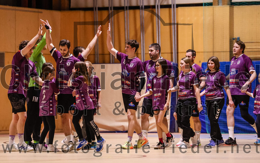 2025-02-15_002_SpVgg_Altenerding_gegen_SVW_Burghausen | Erding, Deutschland, 15.02.2025:Handball, Bezirksoberliga Männer 2024 / 2025, 16. Spieltag, SpVgg Altenerding gegen SVW Burghausen, Endergebnis: 32:31Simon Rüdiger (SpVgg Altenerding, #7), Tim Steininger (SpVgg Altenerding, #10), Christian Loris (SpVgg Altenerding, #11)Foto: Christian Riedel / fotografie-riedel.net